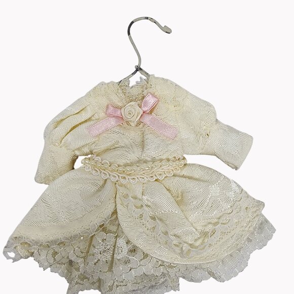 Victorian Style Dress Ornament Set of 6 Decorative Fan Christmas Decor - Picture 2 of 11